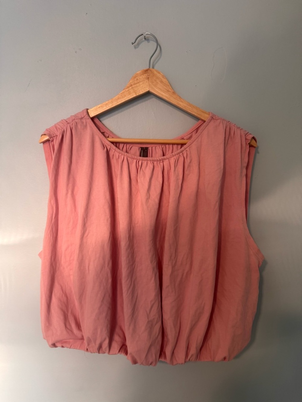 By Anthropologie Crop Bubble-Hem Tank Top in Frosted Tulip - Picture 3 of 5